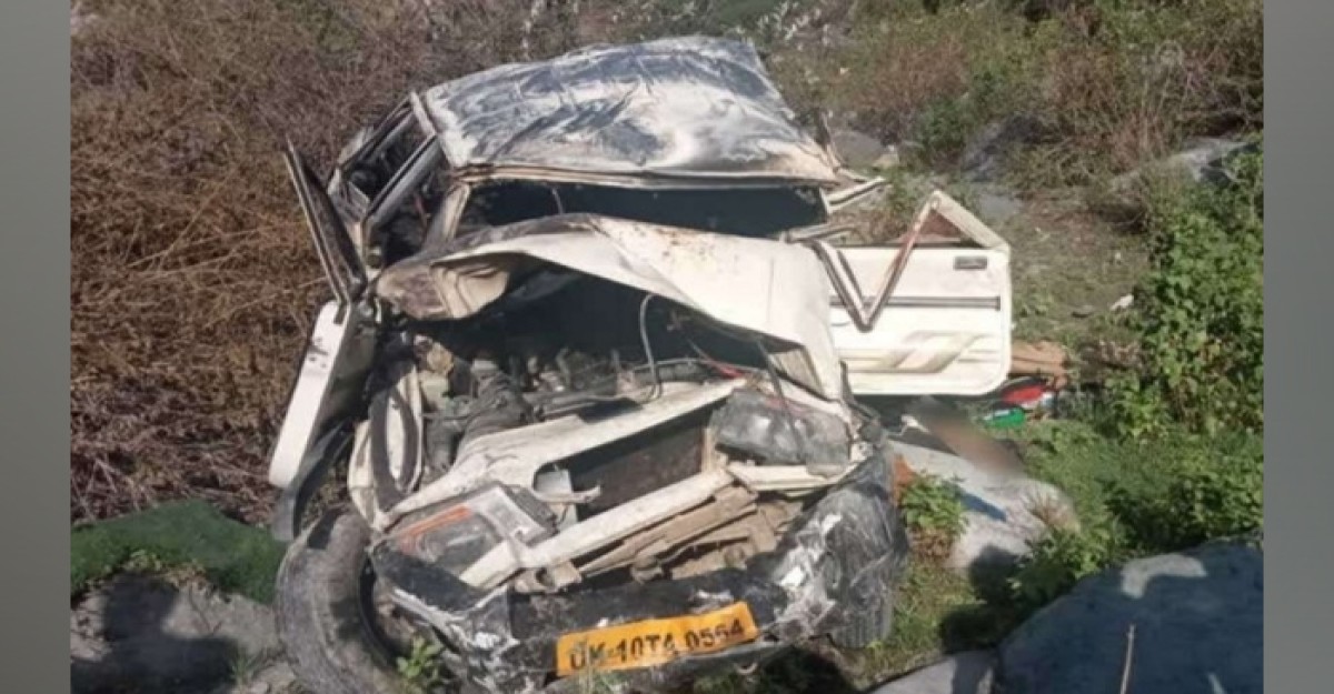 উত্তরাখন্ডে গভীর খাদে পড়ে ৯ জন যাত্রীর মৃত্যু
